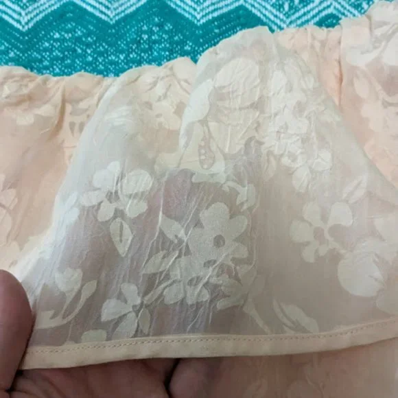 One Shoulder Ruffle top Pink - Picture 2 of 3